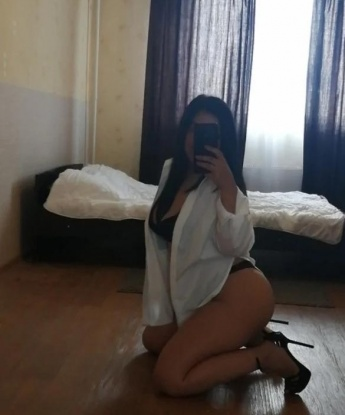 В Москве я создам для тебя незабываемую атмосферу нашей встречи. У меня широкий спектр услуг, которые позволят тебе испытать настоящее наслаждение. Я готова предложить тебе эротический массаж, фантазии, ролевые игры и многое другое. Фото в моем профиле подтверждают мою привлекательность и сексуальность. У меня много положительных отзывов от довольных клиентов, которые ценят мою индивидуальность и умение доставлять удовольствие. Открой для себя новые грани удовольствия в Москве со мной! 😉🌹 2336, 32 года